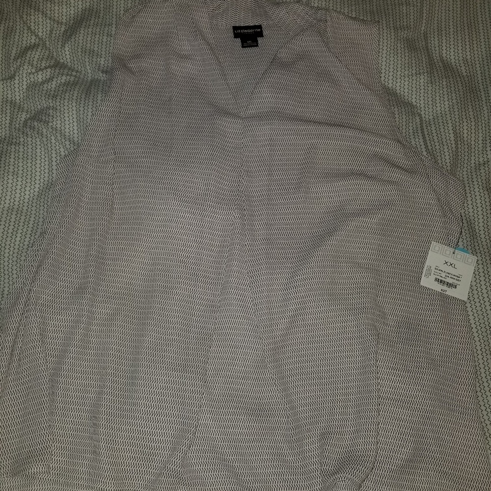 Liz Claiborne black and white v neck tank top